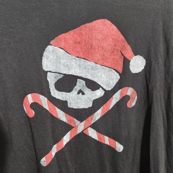 Skull & Candy Canes Santa Hat Graphic Tee Shirt Medium - Picture 2 of 8